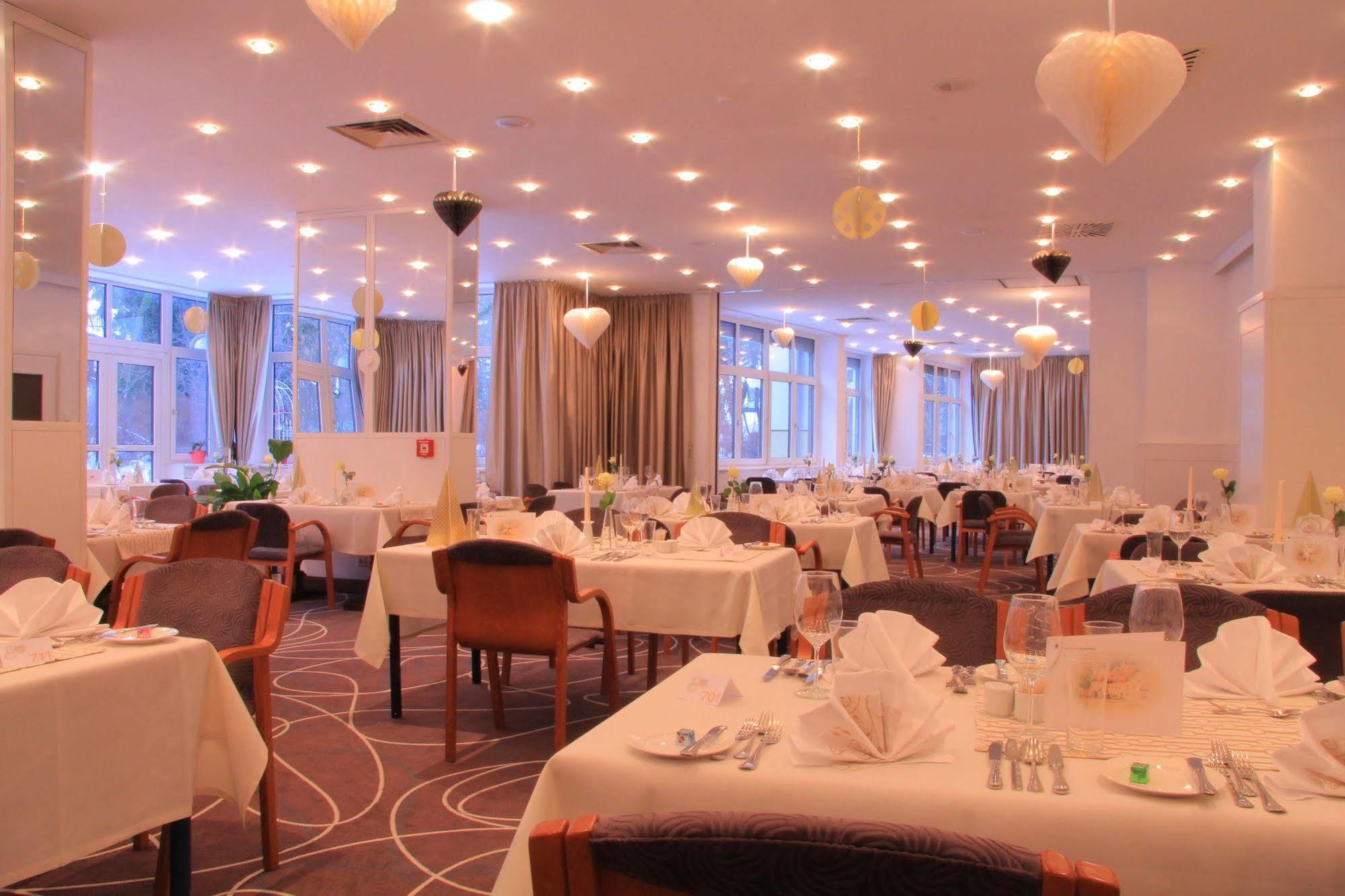 Hotel Restaurant Hoeldrichsmuehle Hinterbrühl Екстериор снимка